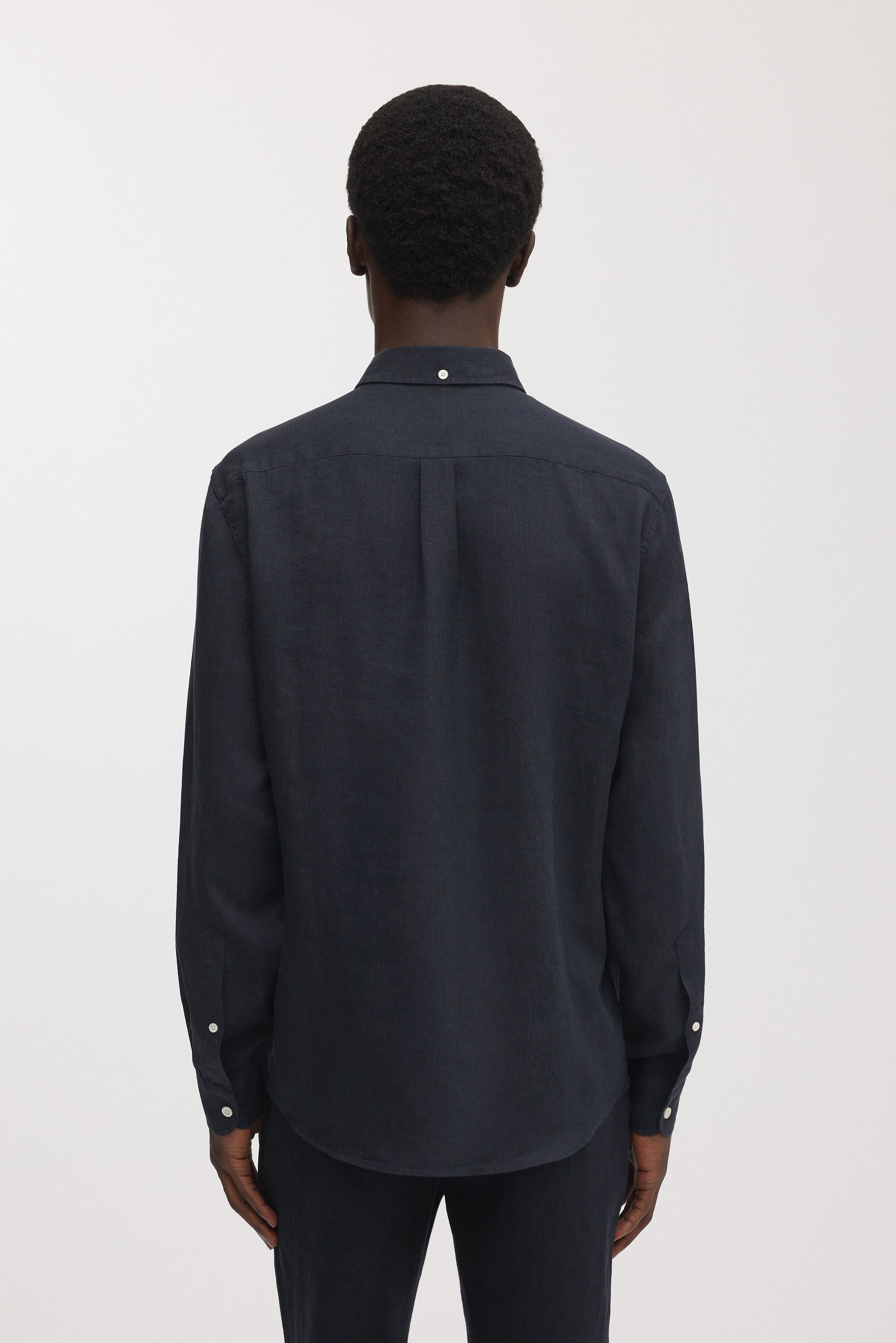 Image number 4 of The Linen Shirt