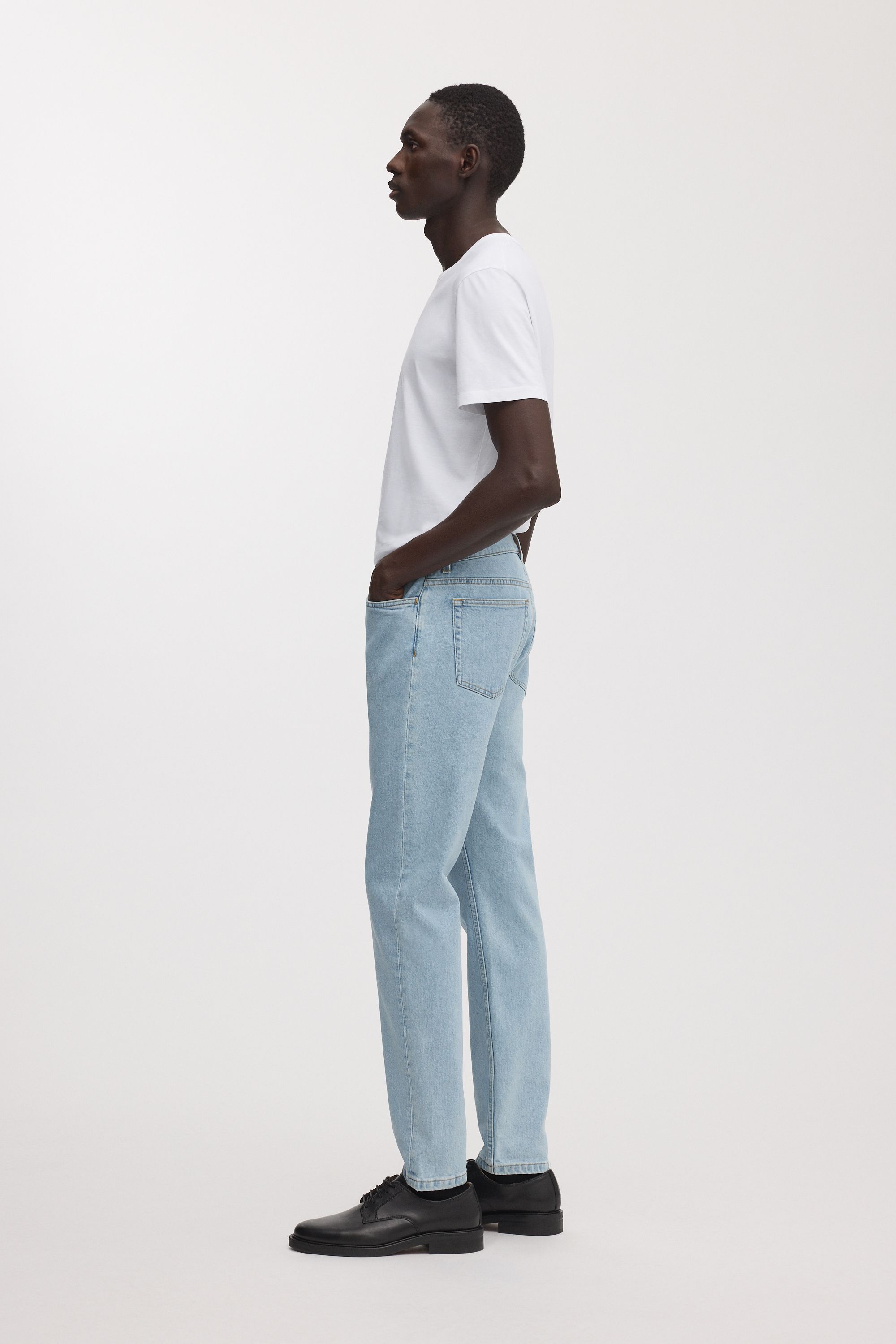 Image number 2 of The Slim Jeans