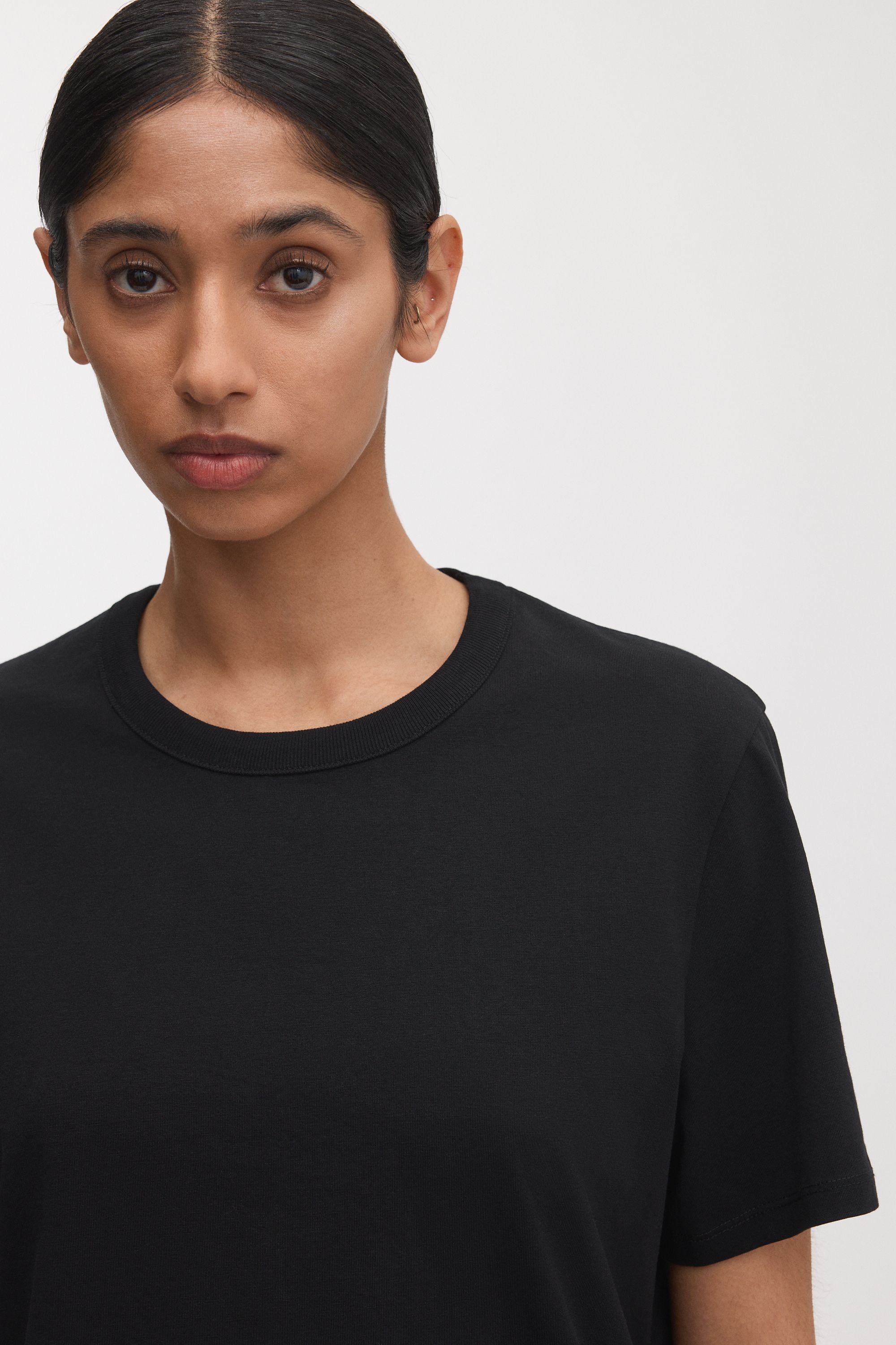 Image number 5 of The T-Shirt